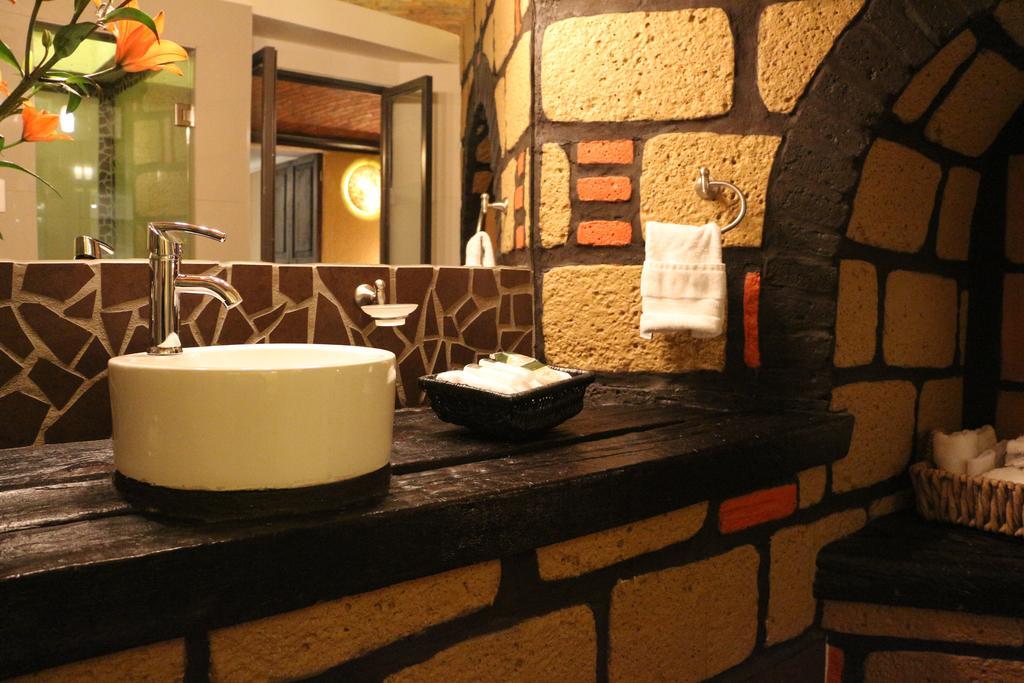 Aztic Hotel And Executive Suites Meksika Oda fotoğraf