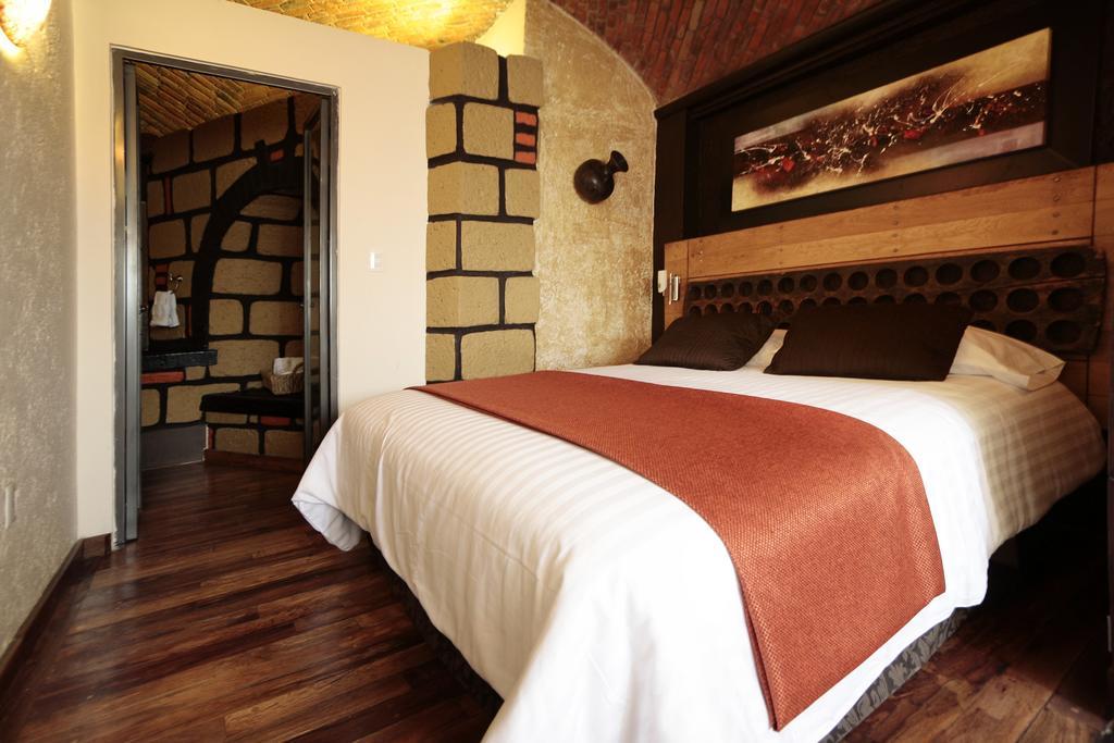 Aztic Hotel And Executive Suites Meksika Oda fotoğraf