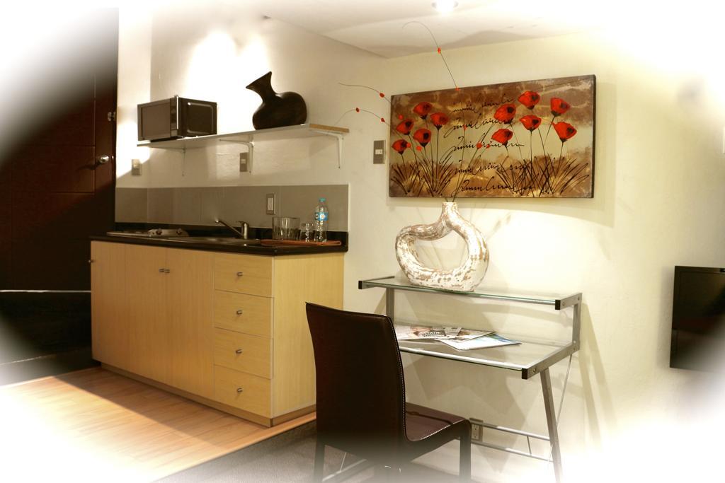 Aztic Hotel And Executive Suites Meksika Oda fotoğraf