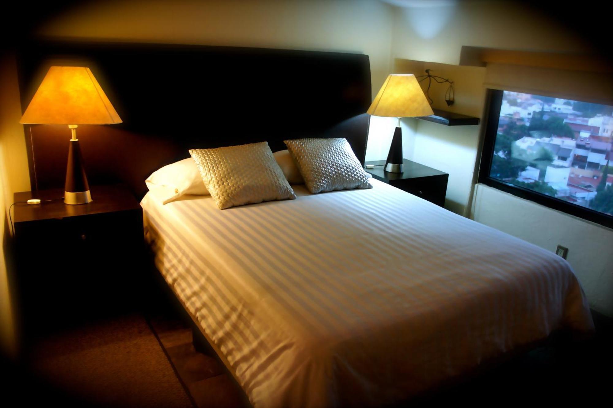 Aztic Hotel And Executive Suites Meksika Oda fotoğraf