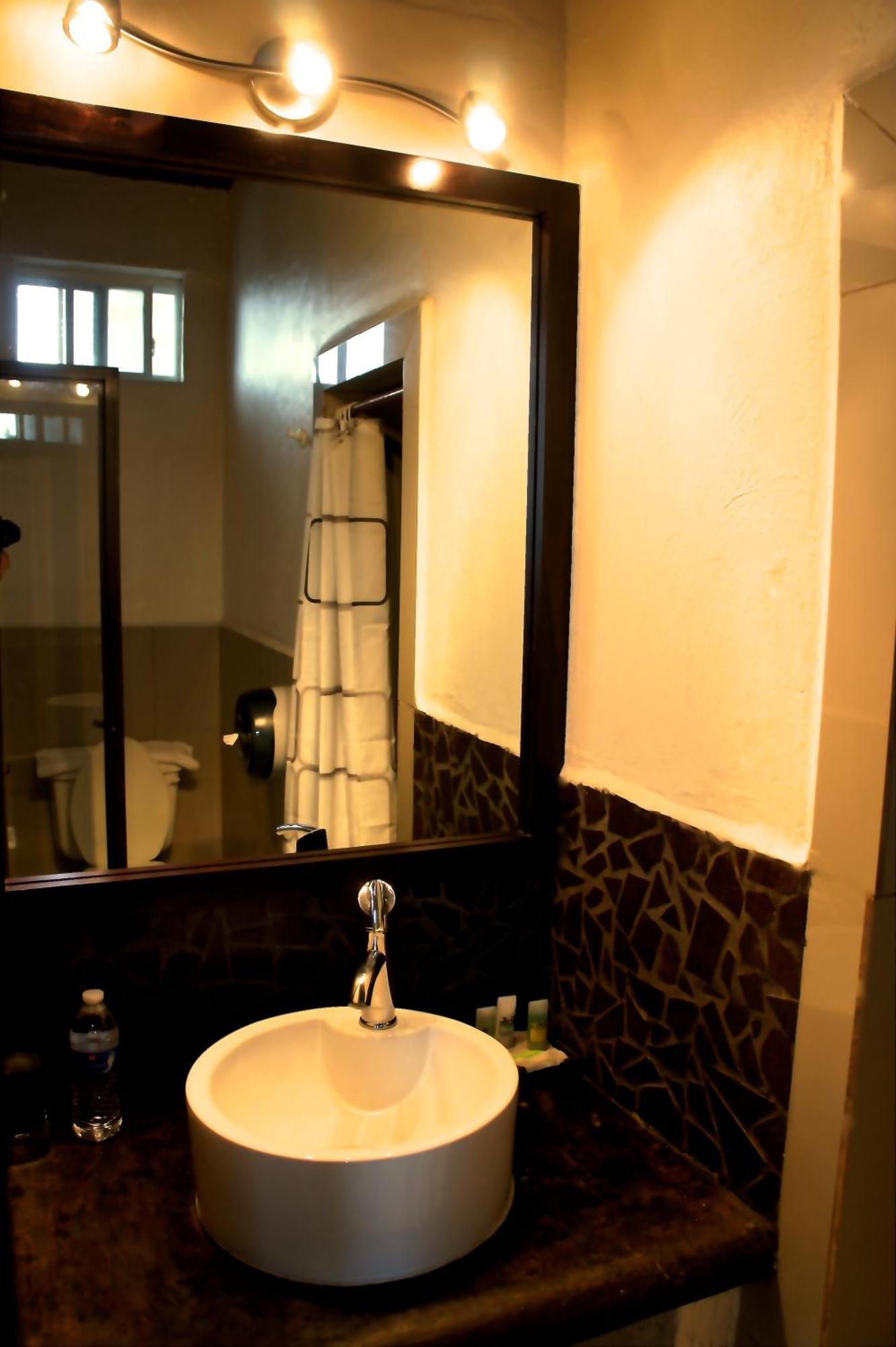 Aztic Hotel And Executive Suites Meksika Oda fotoğraf